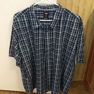Dickie's men's button down shirt
